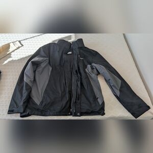 Men's Black and Gray Jacket
